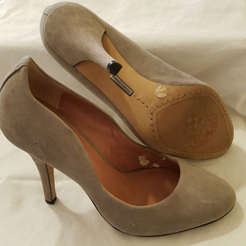 Vince Camuto Grey pumps size 7
